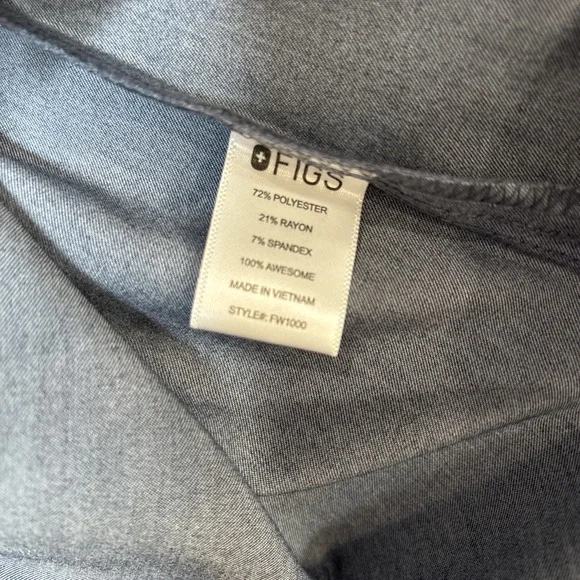 NWT Figs Catarina One-Pocket Top - Heather Denim,  Scrub - Size XXS - Picture 7 of 7